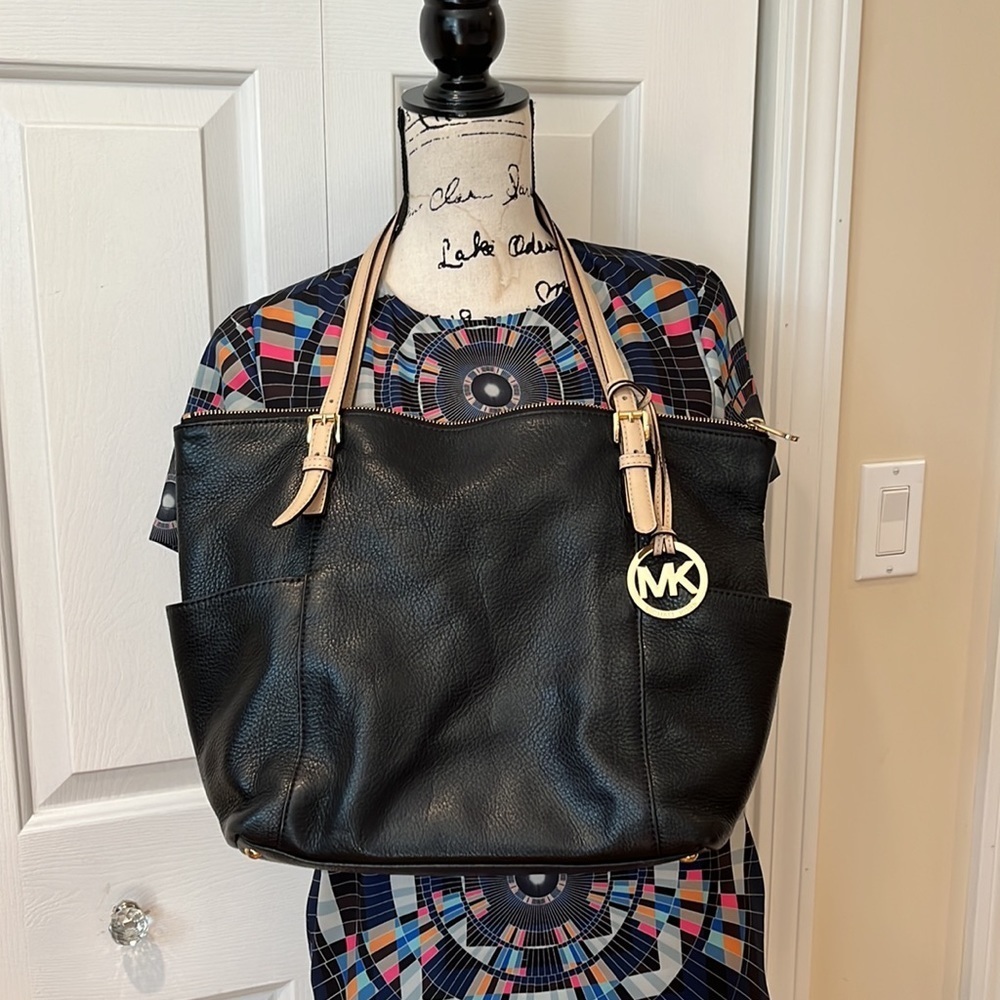 Michael Kors Black & Tan Pebbled leather Jet set tote bag - Picture 11 of 11